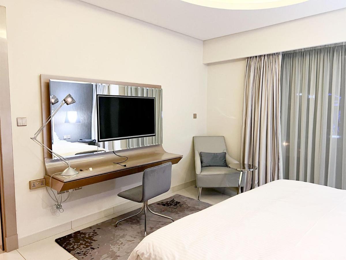 Cosmos Living 1 Bedroom Paramount Hotels