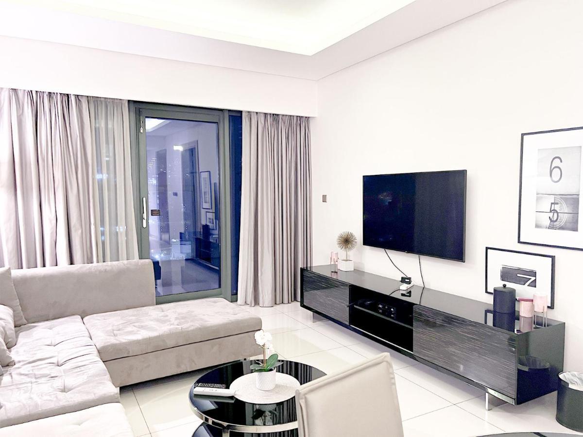 Cosmos Living 1 Bedroom Paramount Hotels Dubai